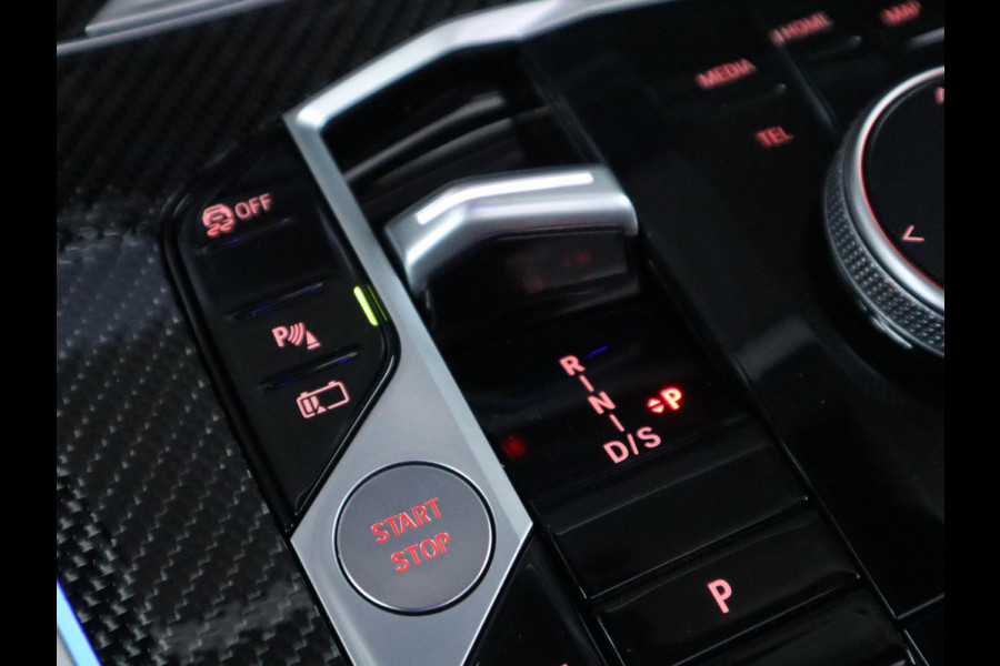 BMW X5 xDrive50e High Executive M Sport Pakket Automaat / Live Cockpit Plus / Panoramadak / Trekhaak / Luchtvering / Harman Kardon / Comfortstoelen / Warmtecomfortpakket / Sfeerverlichting / Active Protection / Shadow Line / 21 Inch