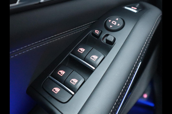 BMW X5 xDrive50e High Executive M Sport Pakket Automaat / Live Cockpit Plus / Panoramadak / Trekhaak / Luchtvering / Harman Kardon / Comfortstoelen / Warmtecomfortpakket / Sfeerverlichting / Active Protection / Shadow Line / 21 Inch