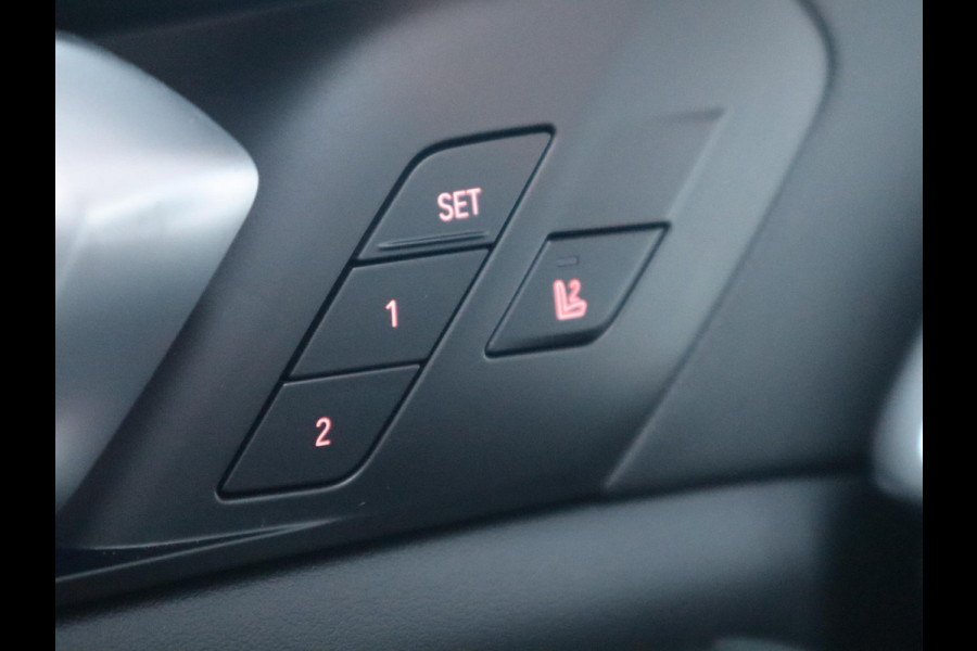 BMW X5 xDrive50e High Executive M Sport Pakket Automaat / Live Cockpit Plus / Panoramadak / Trekhaak / Luchtvering / Harman Kardon / Comfortstoelen / Warmtecomfortpakket / Sfeerverlichting / Active Protection / Shadow Line / 21 Inch