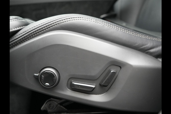 Volvo XC60 T6 AWD R-Design Plug In Hybrid 350pk LONG RANGE Dealer O.H. PHEV | Luchtvering | Trekhaak Af Fabriek | Panodak | Head Up | Adaptive Cruise | 360 Camera | Lederen Sportstoelen Massage & Ventilatie & Memory | Google Assistent | Apple Carplay | 21"L.M |