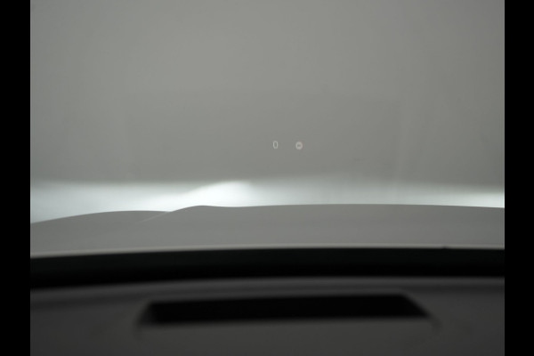 Volvo XC60 T6 AWD R-Design Plug In Hybrid 350pk LONG RANGE Dealer O.H. PHEV | Luchtvering | Trekhaak Af Fabriek | Panodak | Head Up | Adaptive Cruise | 360 Camera | Lederen Sportstoelen Massage & Ventilatie & Memory | Google Assistent | Apple Carplay | 21"L.M |