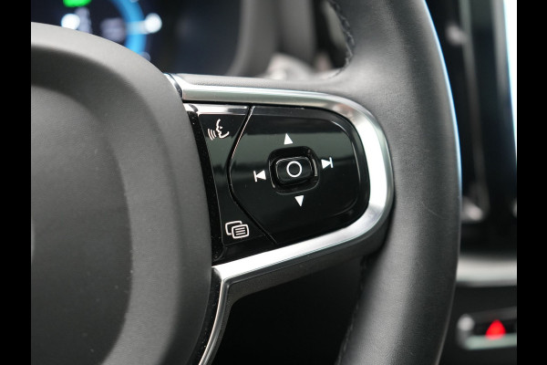 Volvo XC60 T6 AWD R-Design Plug In Hybrid 350pk LONG RANGE Dealer O.H. PHEV | Luchtvering | Trekhaak Af Fabriek | Panodak | Head Up | Adaptive Cruise | 360 Camera | Lederen Sportstoelen Massage & Ventilatie & Memory | Google Assistent | Apple Carplay | 21"L.M |