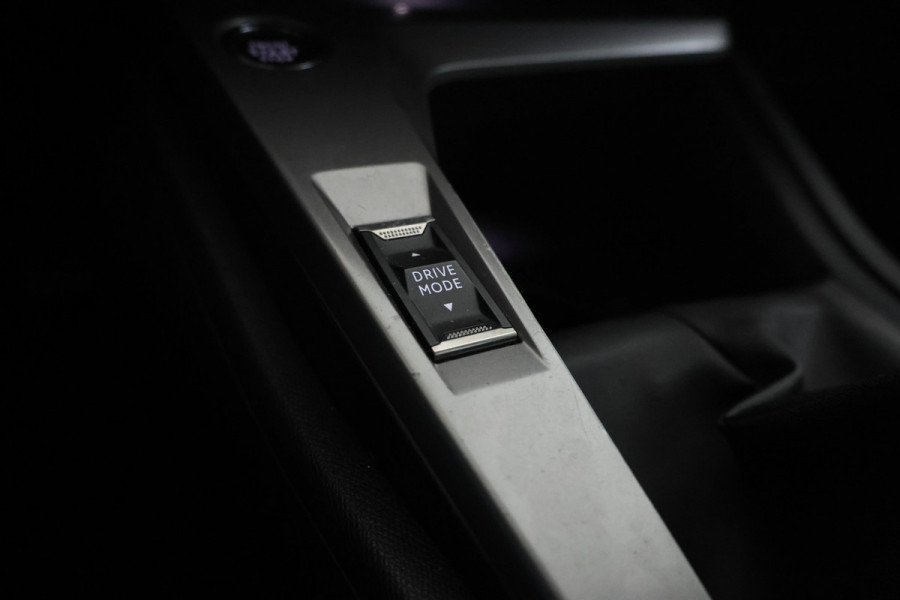 Peugeot 308 SW 1.5 BlueHDi Active Pack Business Apple/Android Carplay, Digital dash, Cruise