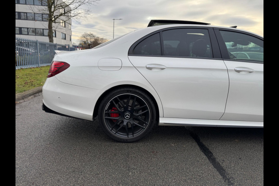 Mercedes-Benz E-Klasse AMG 63 S 4MATIC Softclose Panorama 360 Camera