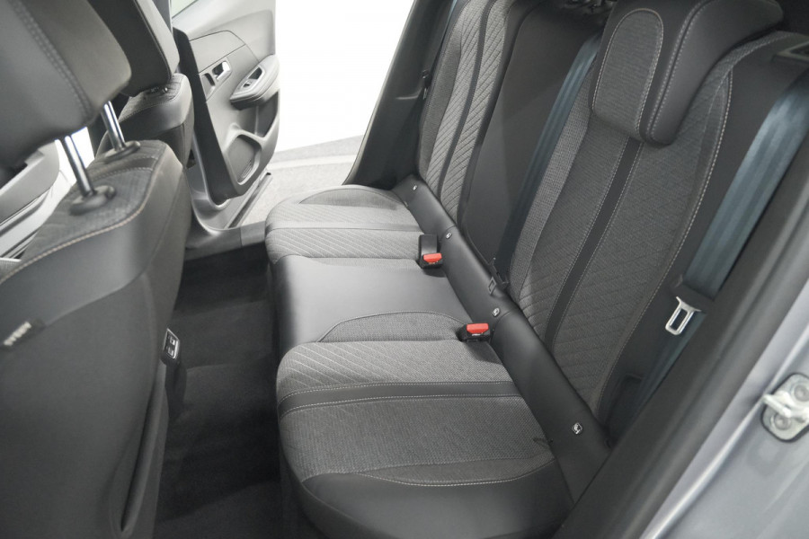 Peugeot 2008 PureTech 100 Allure | Camera | Navigatie | Parkeersensoren | Apple Carplay