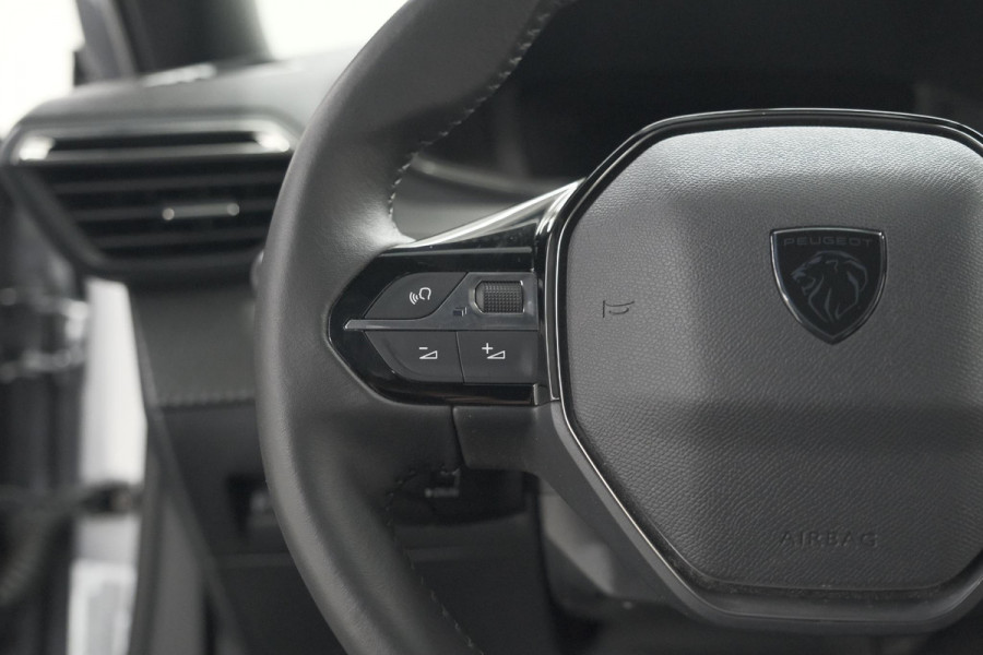 Peugeot 2008 PureTech 100 Allure | Camera | Navigatie | Parkeersensoren | Apple Carplay