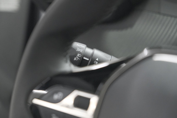Peugeot 2008 PureTech 100 Allure | Camera | Navigatie | Parkeersensoren | Apple Carplay