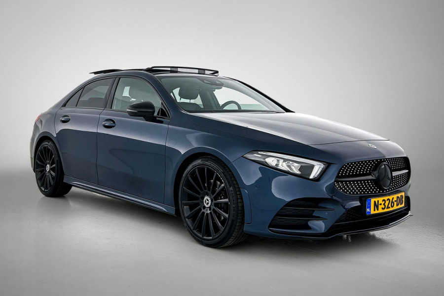 Mercedes-Benz A-Klasse 200 Premium Plus AMG-Line(Dealer OndH, Panorama, Sfeer-Verlichting, Navi, StoelV, Climate Con, Etc)
