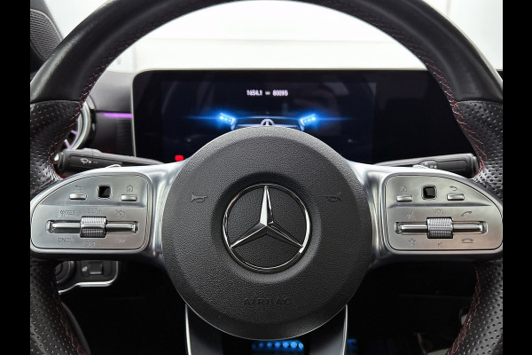 Mercedes-Benz A-Klasse 200 Premium Plus AMG-Line(Dealer OndH, Panorama, Sfeer-Verlichting, Navi, StoelV, Climate Con, Etc)