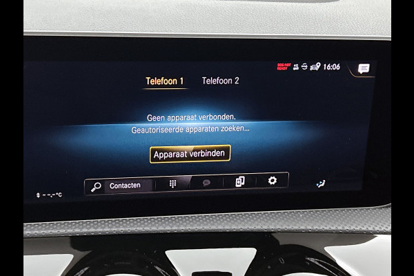 Mercedes-Benz A-Klasse 200 Premium Plus AMG-Line(Dealer OndH, Panorama, Sfeer-Verlichting, Navi, StoelV, Climate Con, Etc)