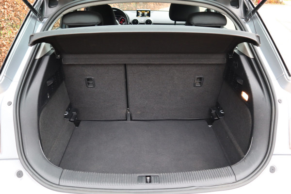 Audi A1 Sportback 1.0 TFSI Adrenalin | S-line | 5drs. | Cruise control |