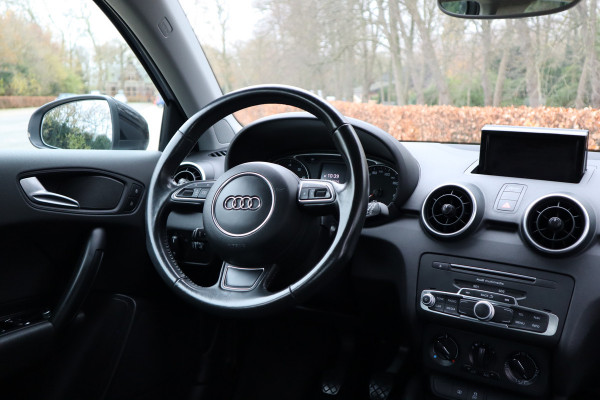 Audi A1 Sportback 1.0 TFSI Adrenalin | S-line | 5drs. | Cruise control |