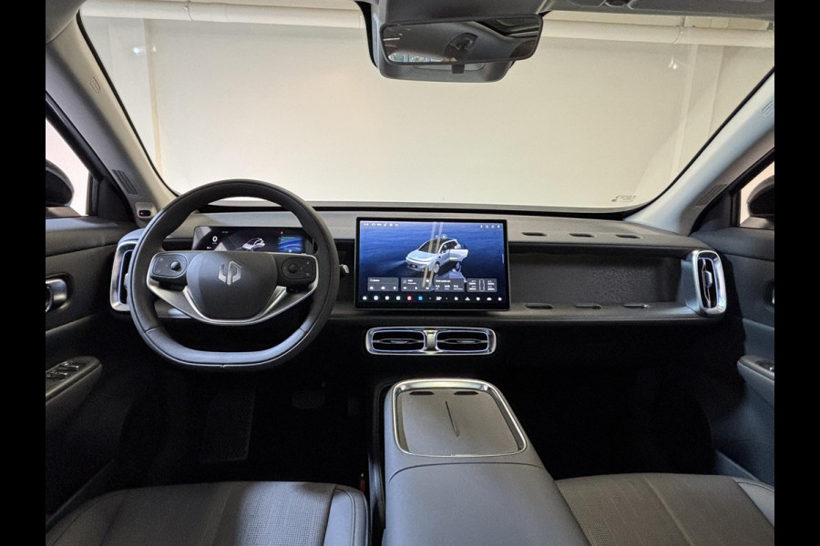 Leapmotor B10 Design ProMax 67.1 kWh 430KM WLTP | Panorama | Navigatie | Elektrische achterklep | Elektrisch bedienbare stoelen | Stoelverwarming | Stoelventilatie
