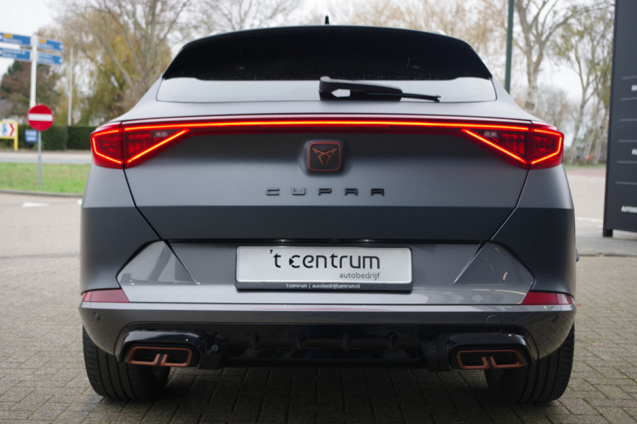CUPRA Formentor 1.4 e-Hybrid 245 PK VZ Performance, Panoramadak, Leder, Memory, Winterpakket, Camera