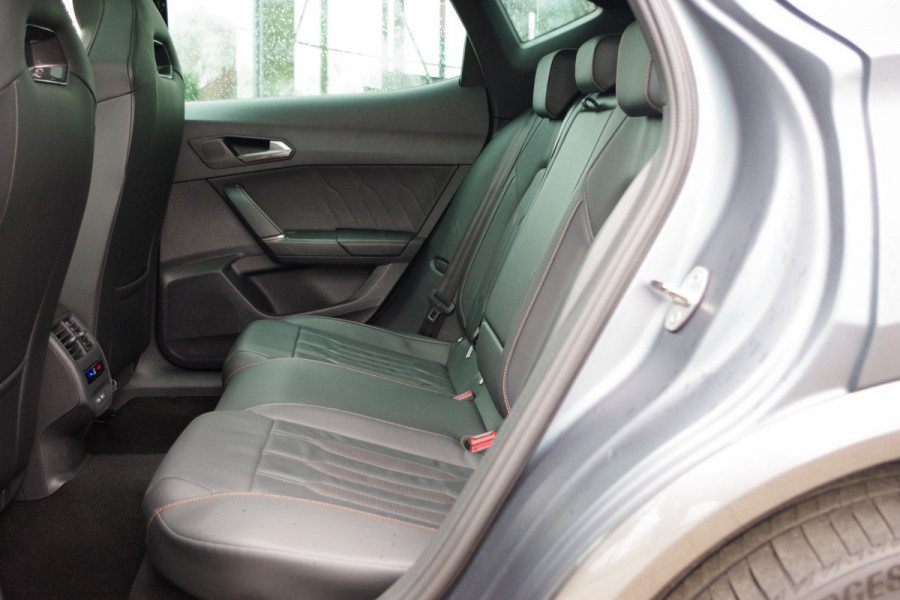 CUPRA Formentor 1.4 e-Hybrid 245 PK VZ Performance, Panoramadak, Leder, Memory, Winterpakket, Camera