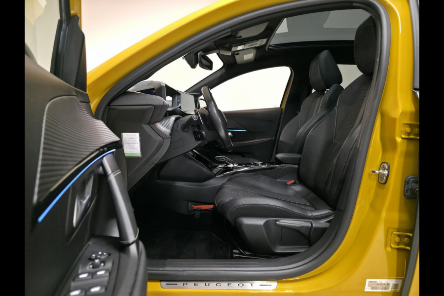 Peugeot 208 1.2 PureTech GT-Line Automaat | Trekhaak | Panoramadak | Navigatie