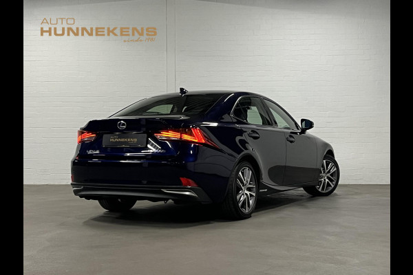 Lexus IS 300h Hybrid Business Line Cruise control | Stoelverwarming | Climate control | Leder/Stof | DAB | Navigatie