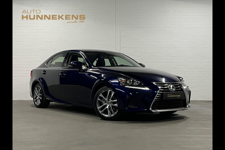 Lexus IS 300h Hybrid Business Line Cruise control | Stoelverwarming | Climate control | Leder/Stof | DAB | Navigatie