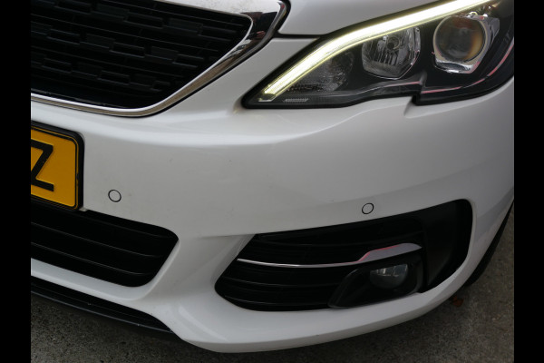 Peugeot 308 SW 1.2 PT EXECUTIVE | PANORAMA | TREKHAAK | CARPLAY | 110 PK | RIEM V.V.!!