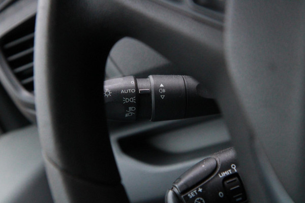 Peugeot Expert 1.5 BlueHDI 100PK L2H1 Standard Premium / Trekhaak / App connect