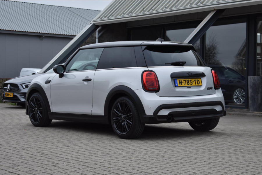 MINI Mini 1.5 Cooper APPLE CARPLAY | STUUR / STOELVERWARMING | DEALER ONDERHOUDEN | SFEERVERLICHTING | NAVIGATIE
