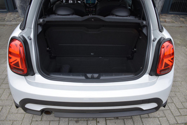 MINI Mini 1.5 Cooper APPLE CARPLAY | STUUR / STOELVERWARMING | DEALER ONDERHOUDEN | SFEERVERLICHTING | NAVIGATIE