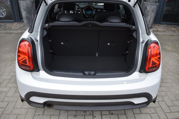 MINI Mini 1.5 Cooper APPLE CARPLAY | STUUR / STOELVERWARMING | DEALER ONDERHOUDEN | SFEERVERLICHTING | NAVIGATIE