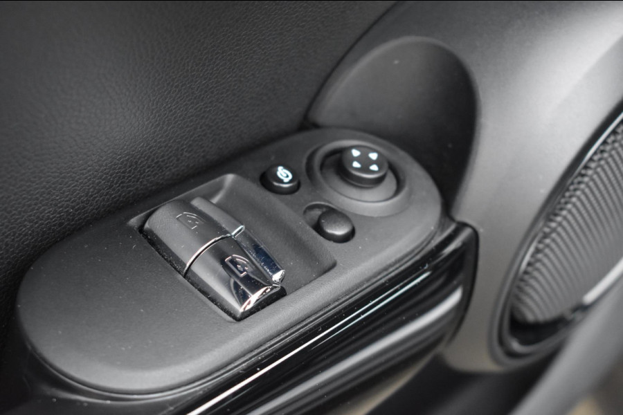 MINI Mini 1.5 Cooper APPLE CARPLAY | STUUR / STOELVERWARMING | DEALER ONDERHOUDEN | SFEERVERLICHTING | NAVIGATIE