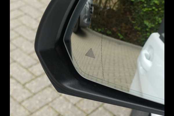 Mercedes-Benz V-Klasse 300d Lang Dubbel Cabine LED/Leer/Camera/Navigatie