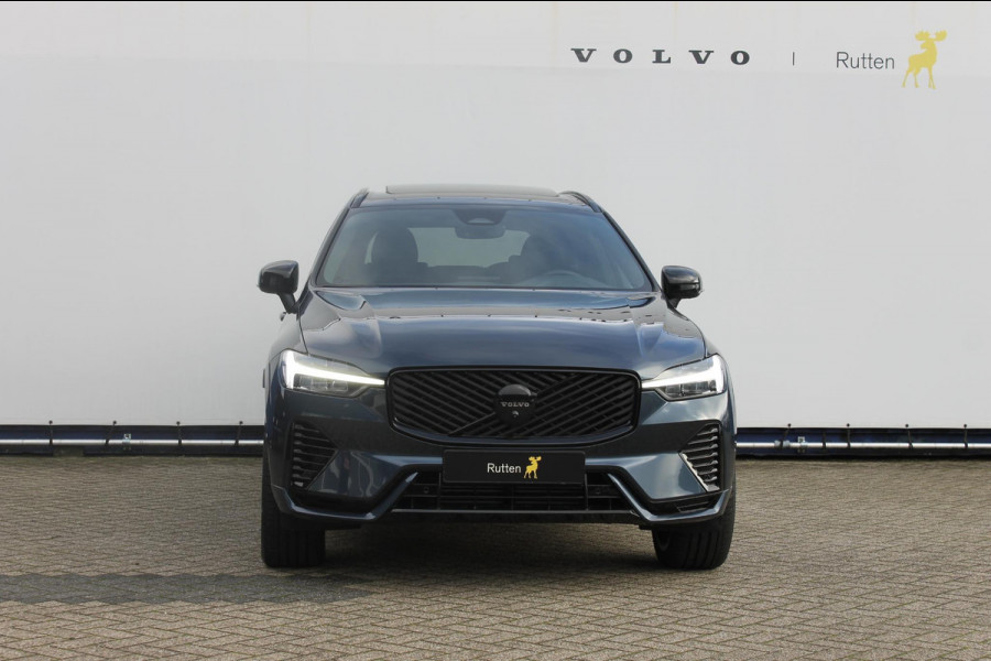 Volvo XC60 T6 350PK Autom Plug-in AWD Plus Black Edition Panoramisch schuif-kanteldak / 360 rondom zicht camera / Harman Kardon Audio / Getinte ramen vanaf de B-stijl
