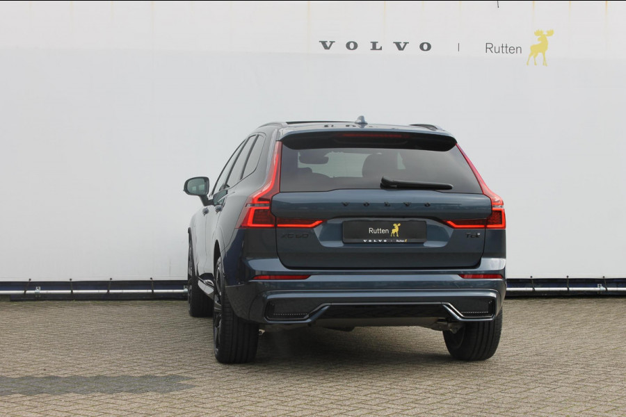Volvo XC60 T6 350PK Autom Plug-in AWD Plus Black Edition Panoramisch schuif-kanteldak / 360 rondom zicht camera / Harman Kardon Audio / Getinte ramen vanaf de B-stijl