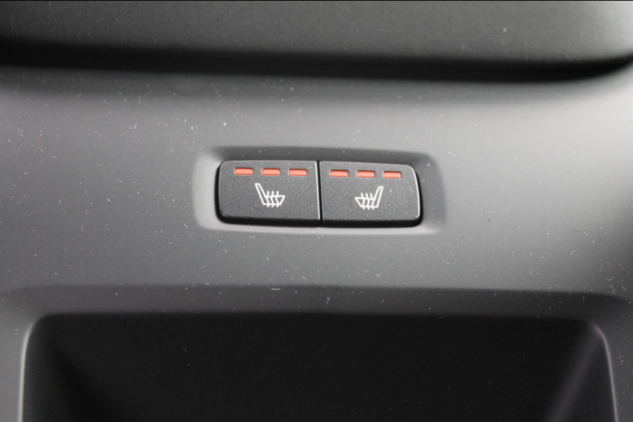 Volvo XC60 T6 350PK Autom Plug-in AWD Plus Black Edition Panoramisch schuif-kanteldak / 360 rondom zicht camera / Harman Kardon Audio / Getinte ramen vanaf de B-stijl