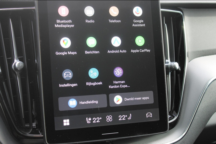 Volvo XC60 T6 350PK Autom Plug-in AWD Plus Black Edition Panoramisch schuif-kanteldak / 360 rondom zicht camera / Harman Kardon Audio / Getinte ramen vanaf de B-stijl