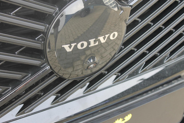 Volvo XC60 T6 350PK Autom Plug-in AWD Plus Black Edition Panoramisch schuif-kanteldak / 360 rondom zicht camera / Harman Kardon Audio / Getinte ramen vanaf de B-stijl