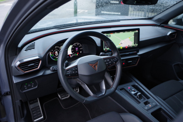 CUPRA Formentor 1.4 e-Hybrid 245 PK VZ Performance, Camera, Kuipstoelen, Adap. Cruise Control