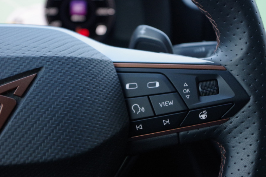 CUPRA Formentor 1.4 e-Hybrid 245 PK VZ Performance, Camera, Kuipstoelen, Adap. Cruise Control