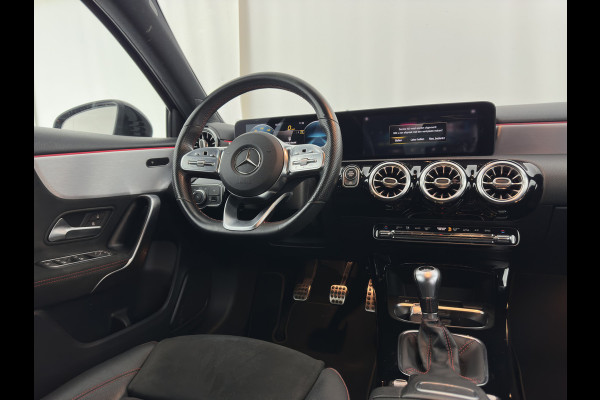 Mercedes-Benz A-Klasse 160 BUSINESS SOLUTION AMG *WIDESCREEN-DIGI-COCKPIT | FULL-LED | LEATHER-MICROFIBRE | CAMERA | ECC | PDC | CRUISE | HEATED-SPORTSEATS | PRIVACY-GLASS | 18"ALU*