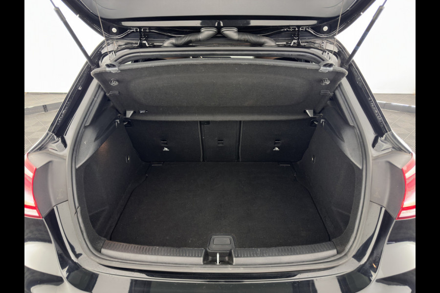 Mercedes-Benz A-Klasse 160 BUSINESS SOLUTION AMG *WIDESCREEN-DIGI-COCKPIT | FULL-LED | LEATHER-MICROFIBRE | CAMERA | ECC | PDC | CRUISE | HEATED-SPORTSEATS | PRIVACY-GLASS | 18"ALU*