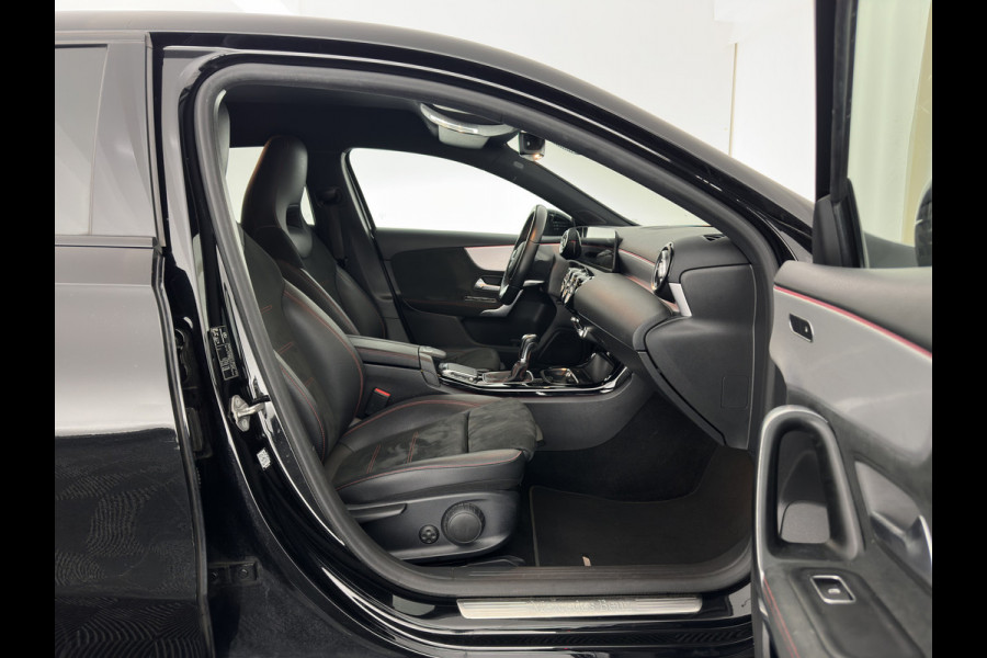 Mercedes-Benz A-Klasse 160 BUSINESS SOLUTION AMG *WIDESCREEN-DIGI-COCKPIT | FULL-LED | LEATHER-MICROFIBRE | CAMERA | ECC | PDC | CRUISE | HEATED-SPORTSEATS | PRIVACY-GLASS | 18"ALU*