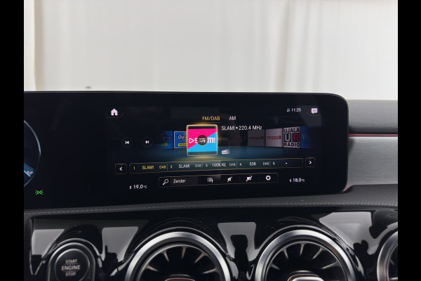 Mercedes-Benz A-Klasse 160 BUSINESS SOLUTION AMG *WIDESCREEN-DIGI-COCKPIT | FULL-LED | LEATHER-MICROFIBRE | CAMERA | ECC | PDC | CRUISE | HEATED-SPORTSEATS | PRIVACY-GLASS | 18"ALU*