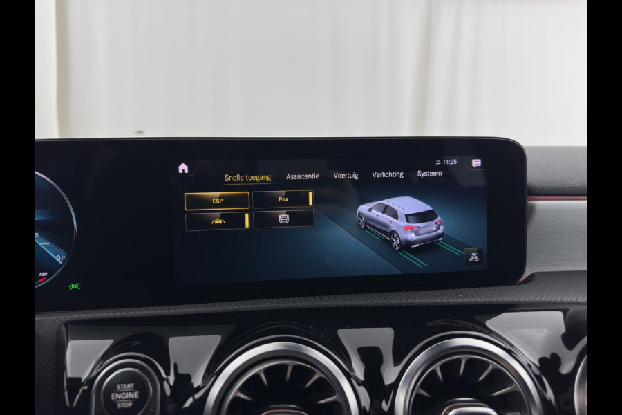 Mercedes-Benz A-Klasse 160 BUSINESS SOLUTION AMG *WIDESCREEN-DIGI-COCKPIT | FULL-LED | LEATHER-MICROFIBRE | CAMERA | ECC | PDC | CRUISE | HEATED-SPORTSEATS | PRIVACY-GLASS | 18"ALU*