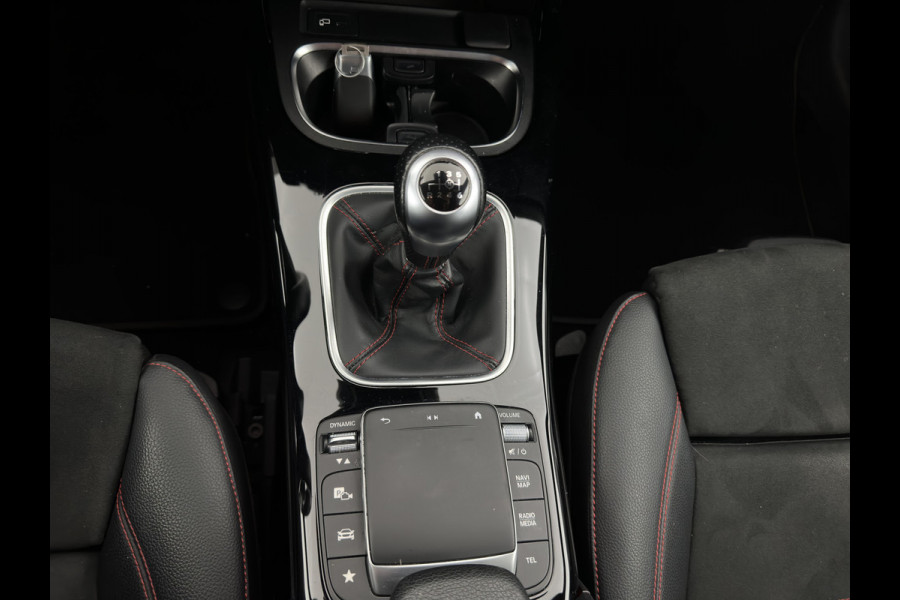 Mercedes-Benz A-Klasse 160 BUSINESS SOLUTION AMG *WIDESCREEN-DIGI-COCKPIT | FULL-LED | LEATHER-MICROFIBRE | CAMERA | ECC | PDC | CRUISE | HEATED-SPORTSEATS | PRIVACY-GLASS | 18"ALU*