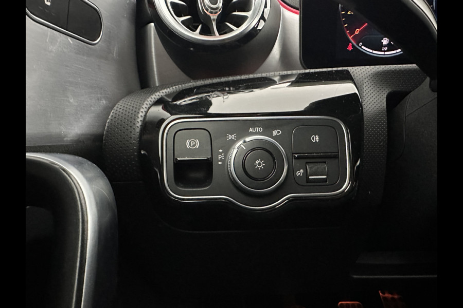 Mercedes-Benz A-Klasse 160 BUSINESS SOLUTION AMG *WIDESCREEN-DIGI-COCKPIT | FULL-LED | LEATHER-MICROFIBRE | CAMERA | ECC | PDC | CRUISE | HEATED-SPORTSEATS | PRIVACY-GLASS | 18"ALU*