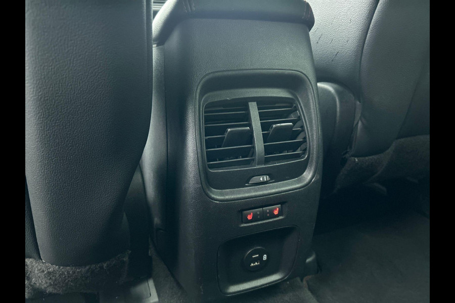 Ford Kuga 2.5 PHEV 225 PK Aut. ST-Line X Adaptive Cruise Control 19" LM Velgen PDC VA + Camera Design Pack Driver Assistance Pack Winter Pack Premium White Metallic Trekhaak