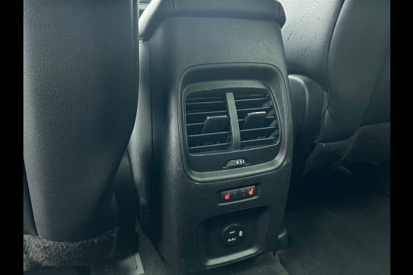 Ford Kuga 2.5 PHEV 225 PK Aut. ST-Line X Adaptive Cruise Control 19" LM Velgen PDC VA + Camera Design Pack Driver Assistance Pack Winter Pack Premium White Metallic Trekhaak