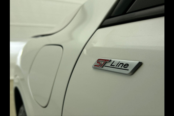 Ford Kuga 2.5 PHEV 225 PK Aut. ST-Line X Adaptive Cruise Control 19" LM Velgen PDC VA + Camera Design Pack Driver Assistance Pack Winter Pack Premium White Metallic Trekhaak