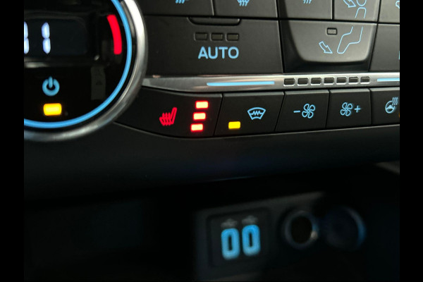 Ford Kuga 2.5 PHEV 225 PK Aut. ST-Line X Adaptive Cruise Control 19" LM Velgen PDC VA + Camera Design Pack Driver Assistance Pack Winter Pack Premium White Metallic Trekhaak