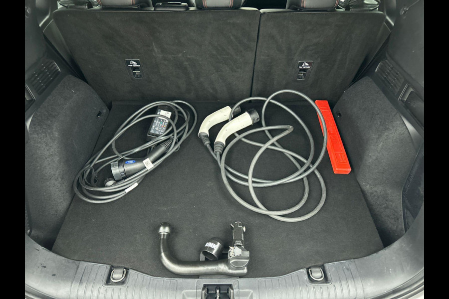 Ford Kuga 2.5 PHEV 225 PK Aut. ST-Line X Adaptive Cruise Control 19" LM Velgen PDC VA + Camera Design Pack Driver Assistance Pack Winter Pack Premium White Metallic Trekhaak