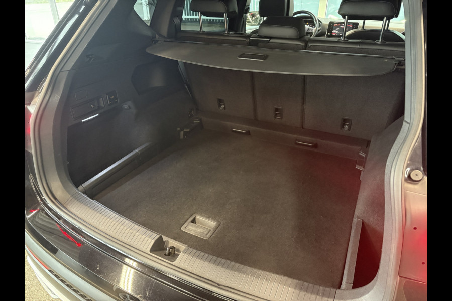 Seat Tarraco 1.5 TSi 150pk DSG Xcellence SCHUIFDAK/BEATSAUDIO/LEDER/DODEHOEK/20INCH