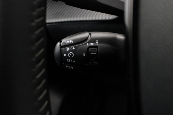 Peugeot 208 1.2 PureTech Allure |Camera|Navi|